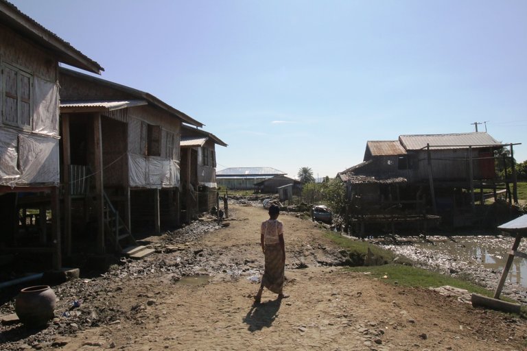 Kdo a proč potřebuje humanitární pomoc v Myanmaru? 