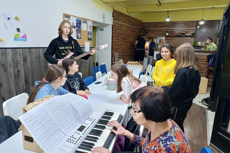Pomoc ukrajinským uprchlíkům v roce 2023
