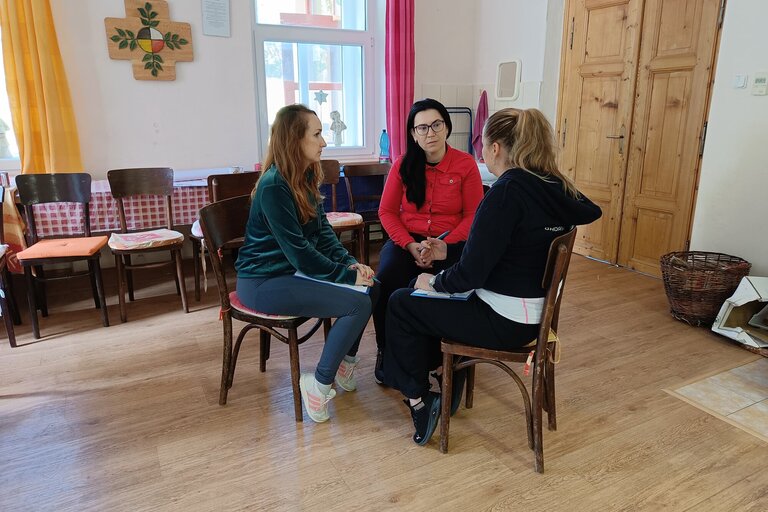 S našimi dobrovolníky pravidelně trénujeme poskytování psychosociální pomoci a krizové intervence